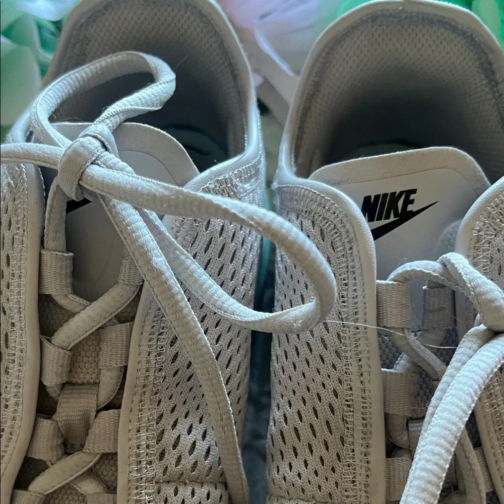 Nike Air Max Light Gray and Green Sneakers - Picture 9 of 13